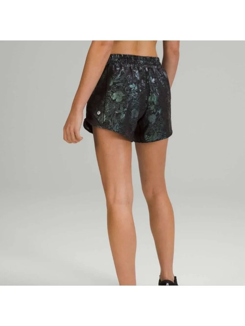 Lululemon Hotty Hot Low-Rise Lined Short 4